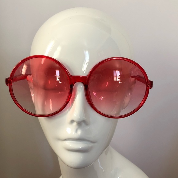 Big round sunglasses 🕶 - Picture 2 of 2